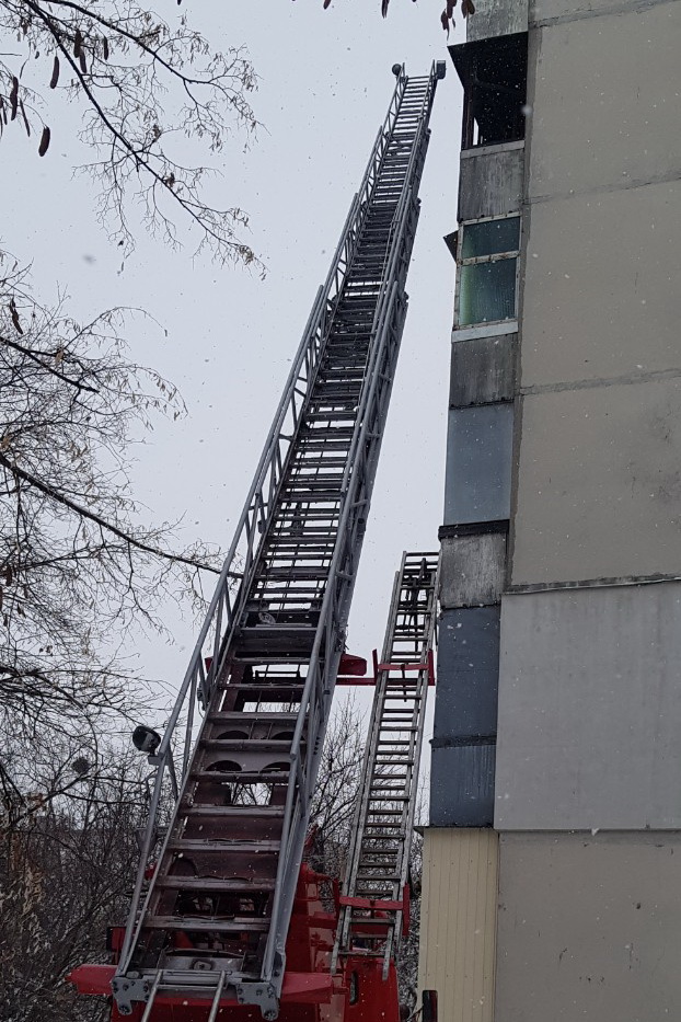 В харьковской многоэтажке горела квартира (фото)