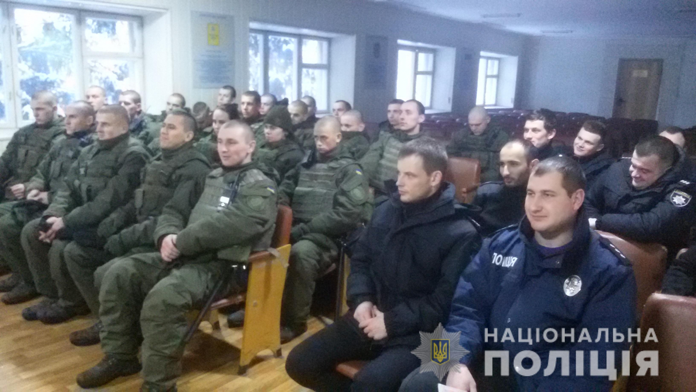 Полиция с нацгвардейцами вышла на усиленное патрулирование Харькова
