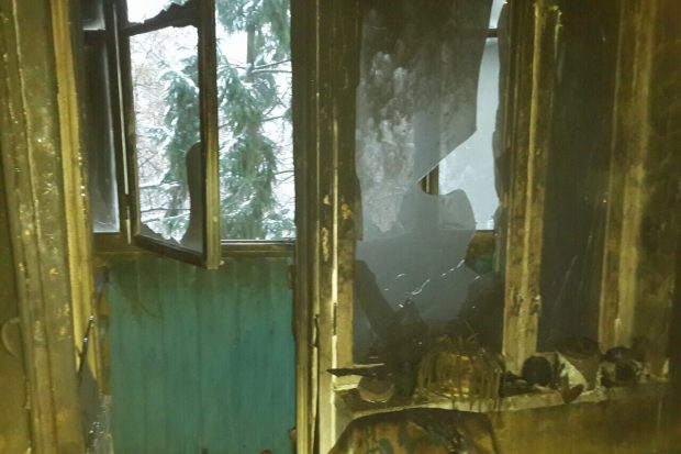 На Салтовке горела квартира в девятиэтажке: спасли двоих человек