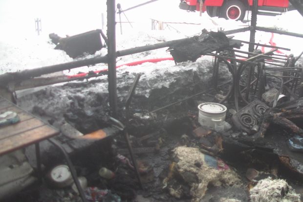 В Харькове сгорела торговая палатка: погиб бездомный