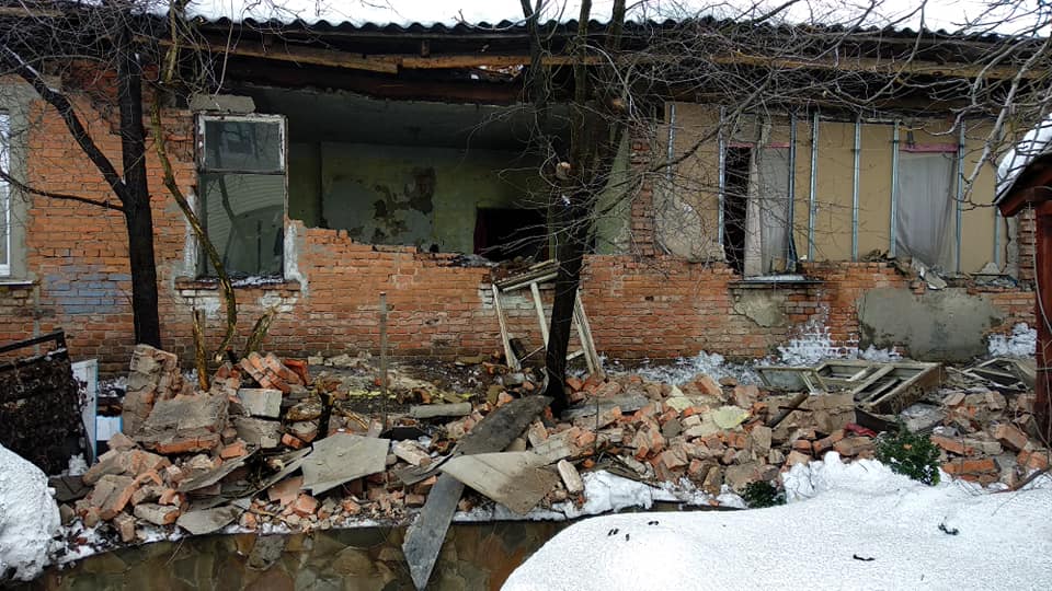 Под Харьковом обвалилась стена жилого дома – СМИ