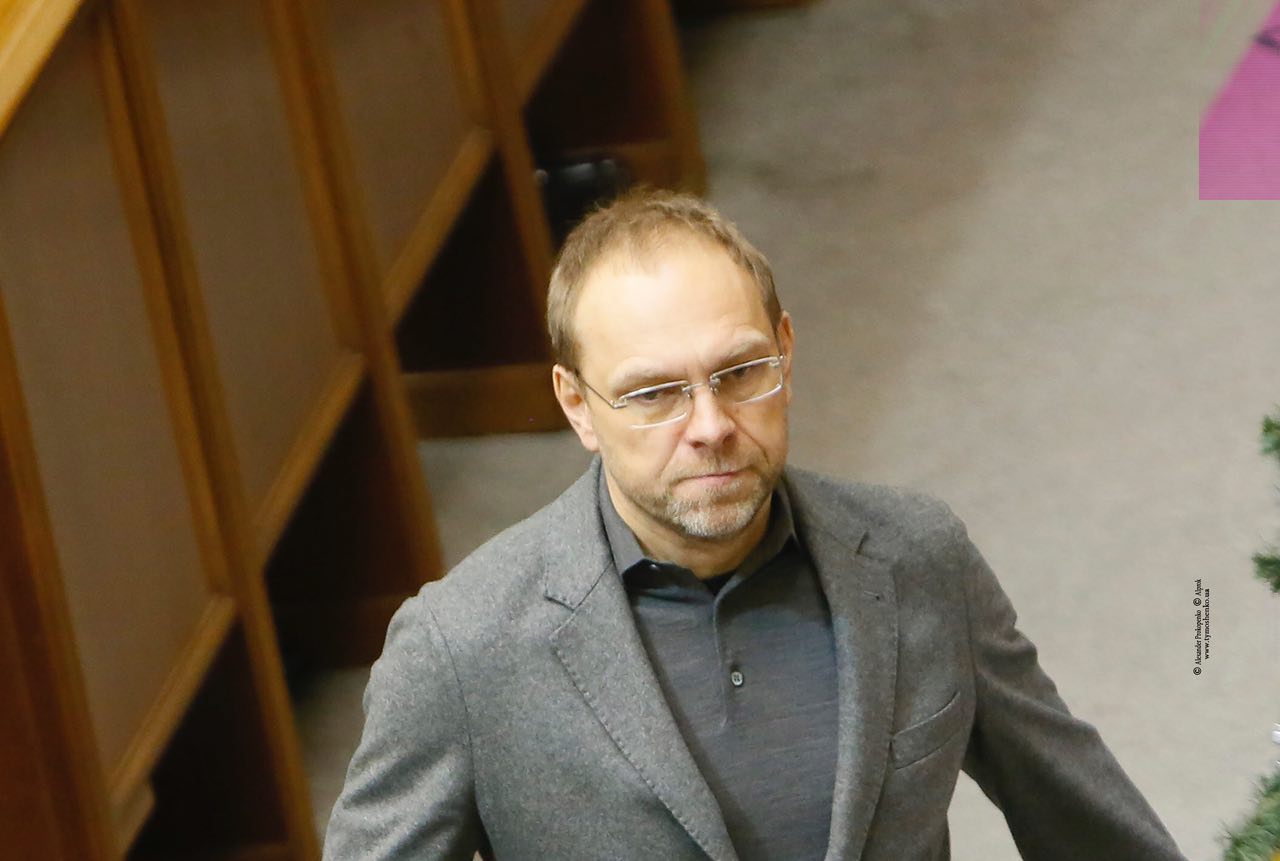 Сергей Власенко: Власть должна объяснить, какая польза получена от введения военного положения