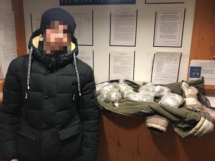 Контрабанда наркотиков на границе с РФ: парень планировал заработать 12 тысяч долларов