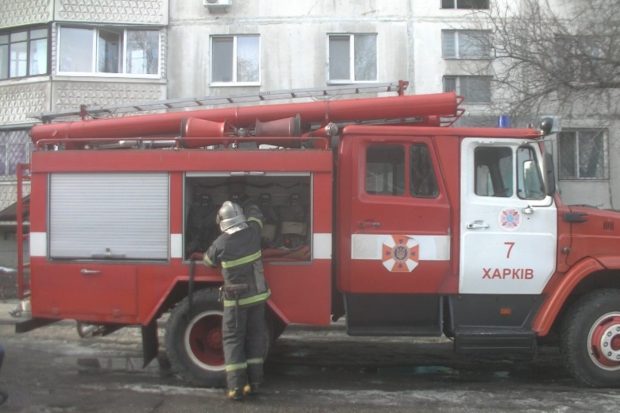 В Харькове во время пожара в 12-этажном жилом доме погиб мужчина