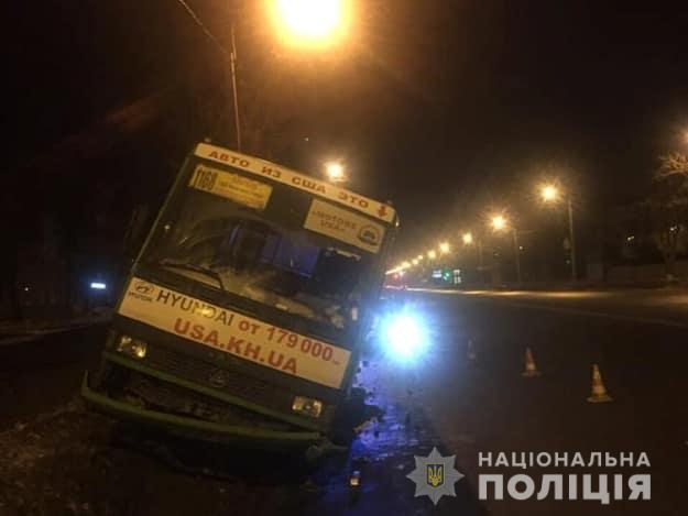 В Харькове полицейский спас пассажиров маршрутки от жуткого ДТП