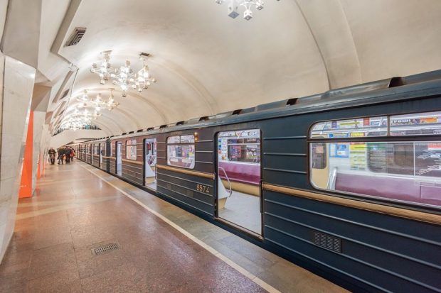 В Харькове остановилась линия метро