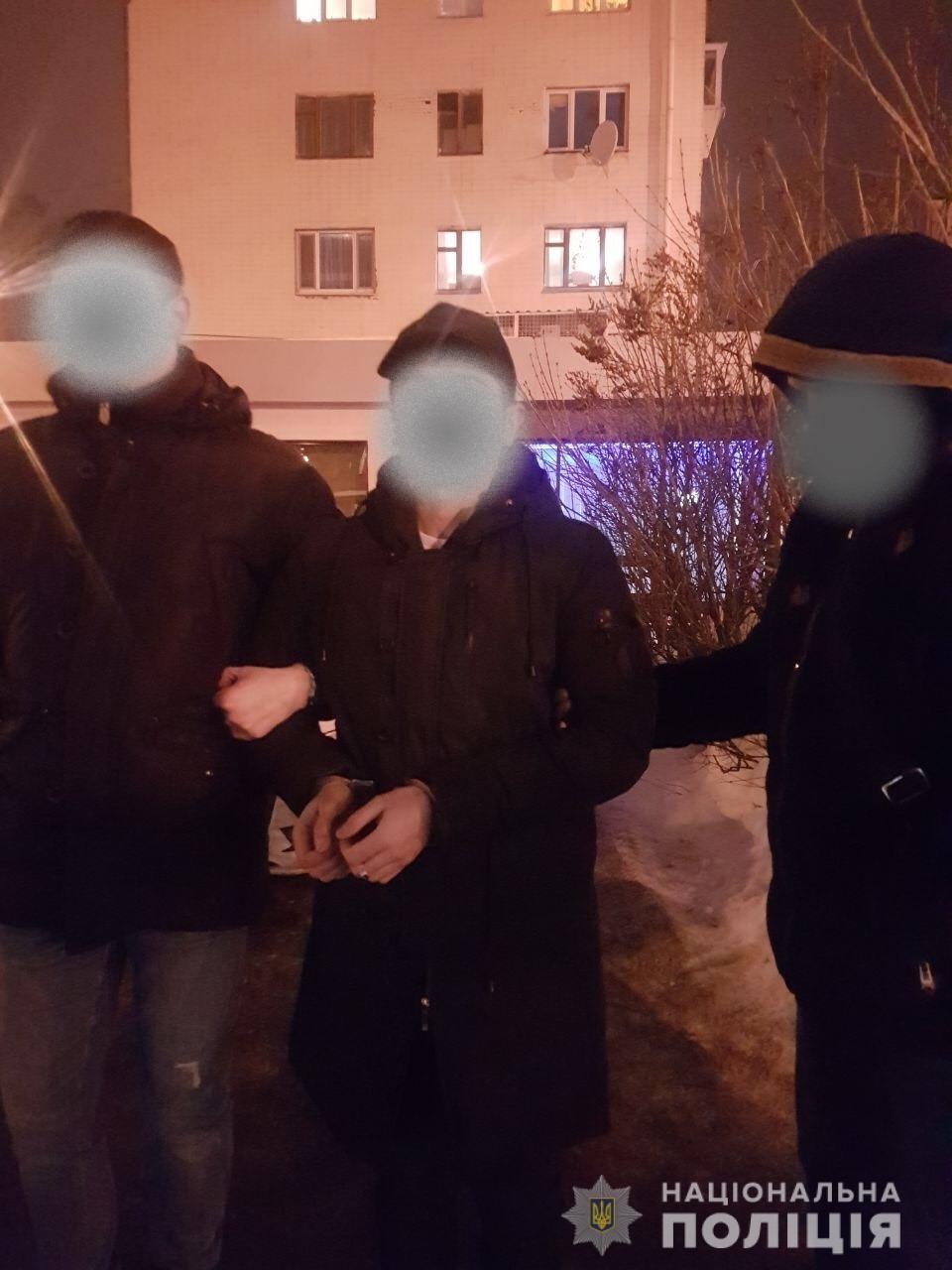 В харьковском аэропорту задержали мужчину, который дал взятку пограничнику