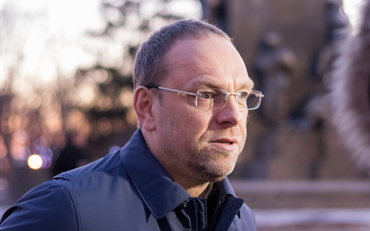 Сергей Власенко: «Уверен, что новый президент наложит вето на повышение цены на газ»