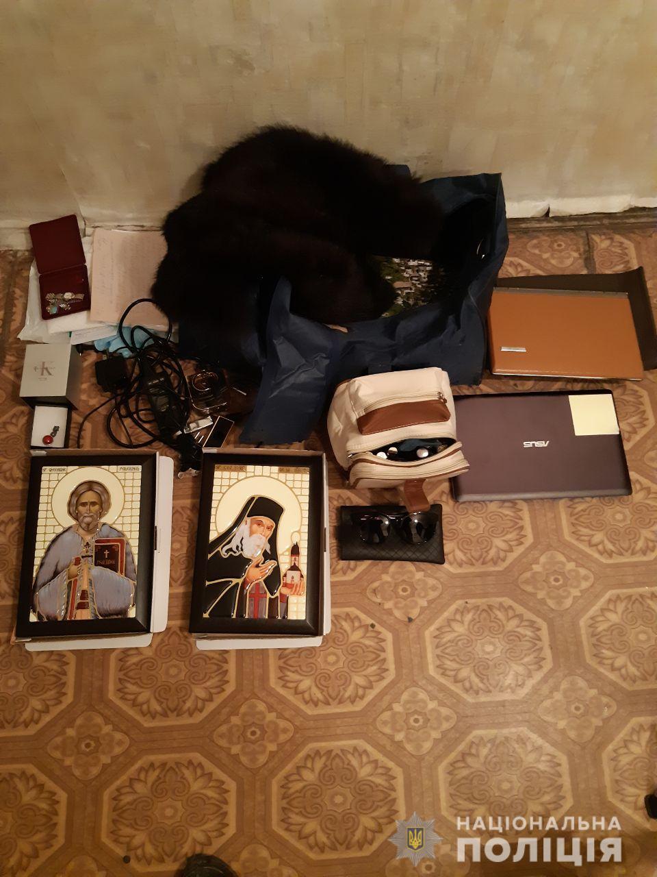 В Харькове задержали мужчин, которые промышляли квартирными кражами (фото)