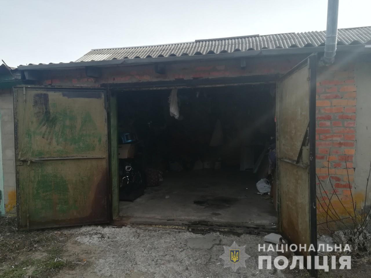 Под Харьковом мужчина заперся в гараже и отравился угарным газом