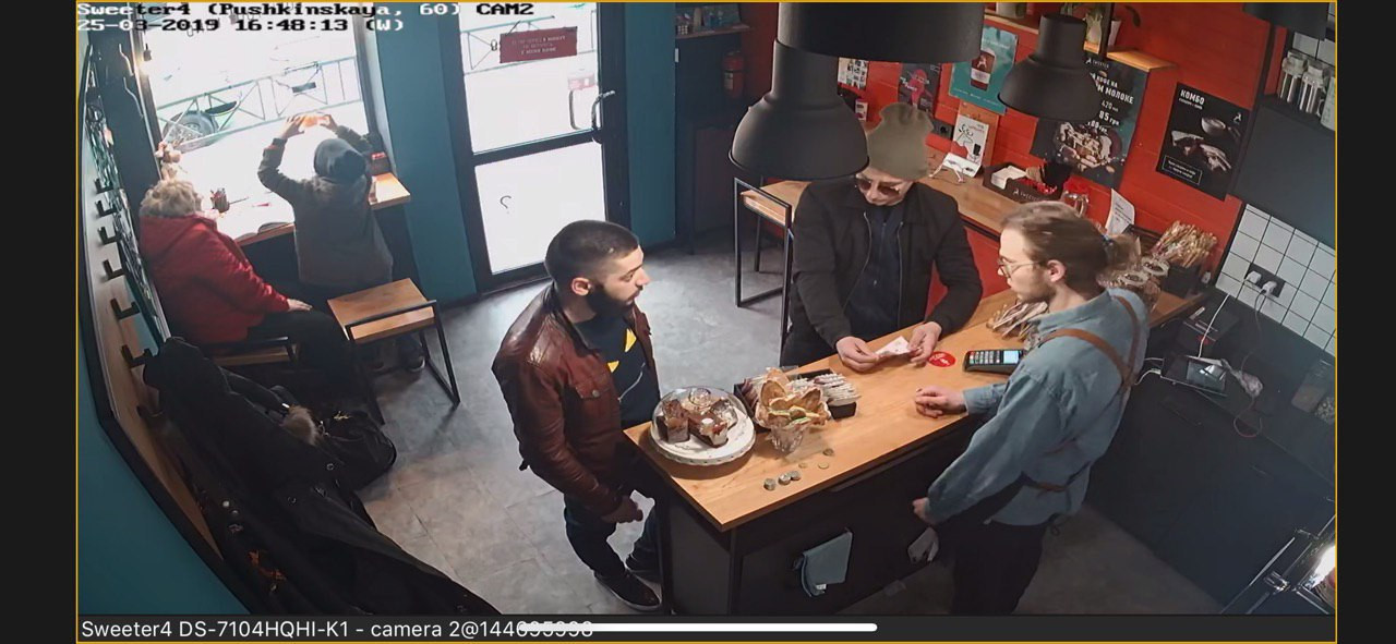 В центре Харькова двое неизвестных ограбили кофейню