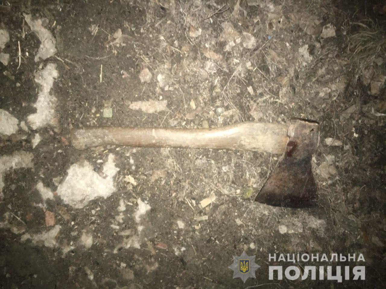 Под Харьковом вор ударил топором хозяйку дома