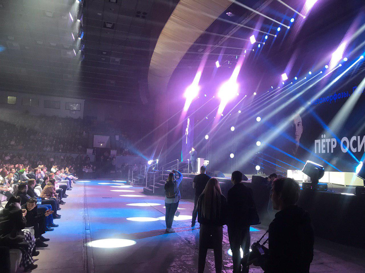 Российского бизнес-тренера Петра Осипова не пустили в Украину (фото, видео)