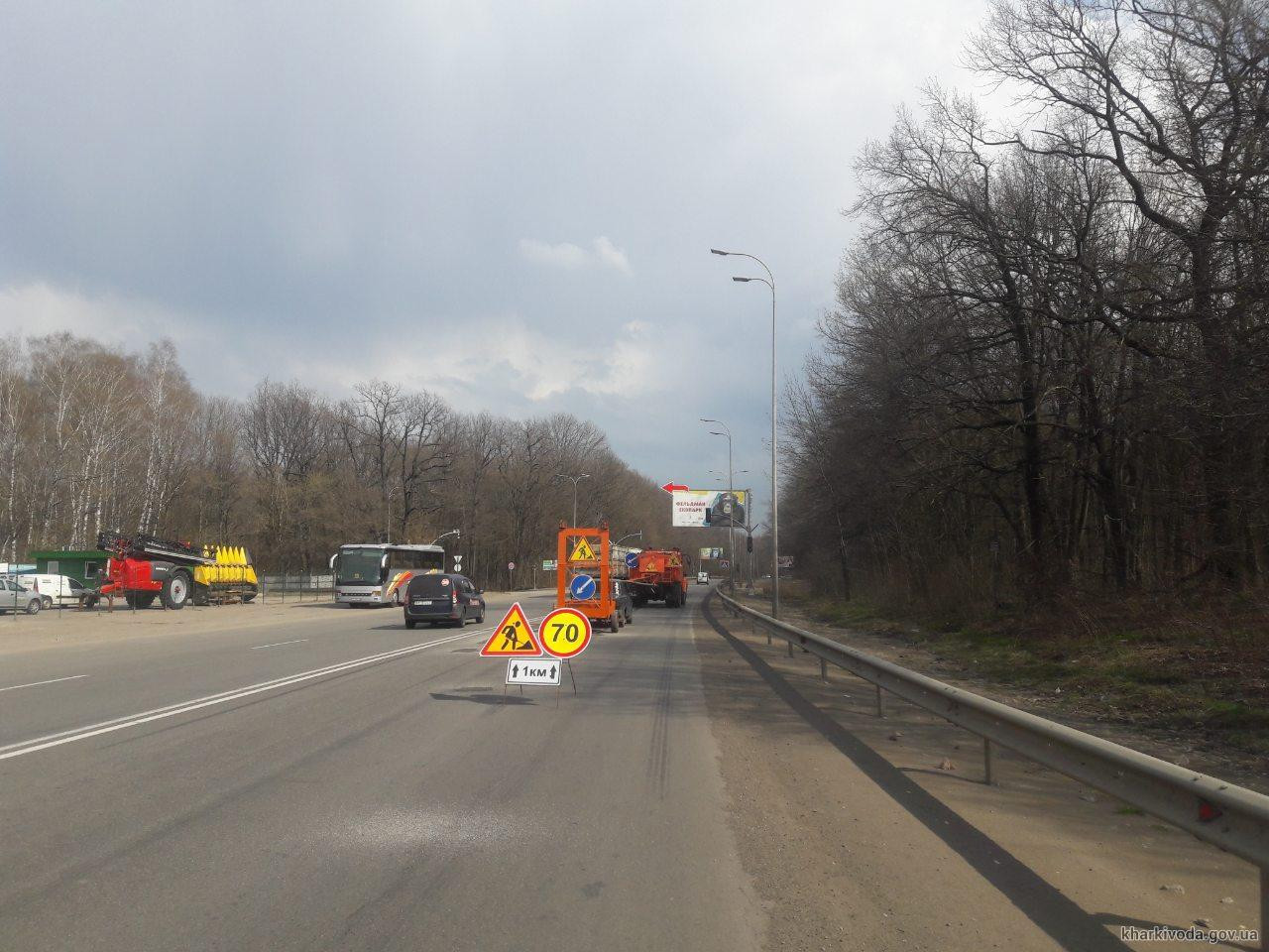 С начала года дорожники в Харьковской области ликвидировали почти 40 тысяч м² ямочности