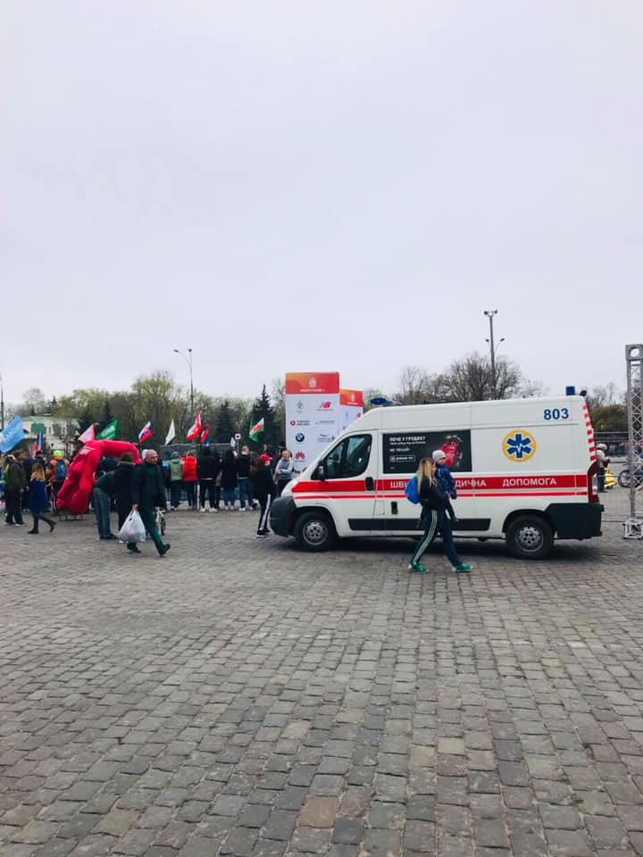 Участники марафона в Харькове шесть раз обращались к медикам