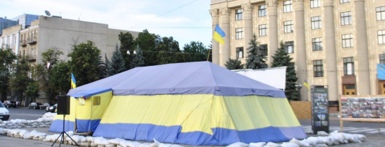В волонтерской палатке в центре Харькова произошел взрыв газа