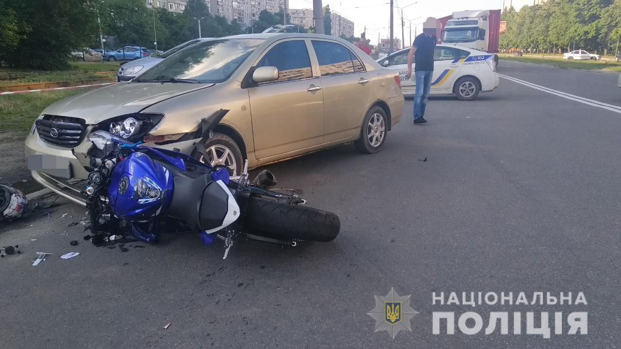 В результате ДТП на Салтовке один человек погиб, еще двое получили травмы