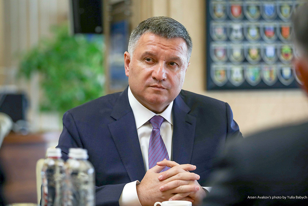 Аваков предлагает антикризисный план для борьбы с коронавирусом