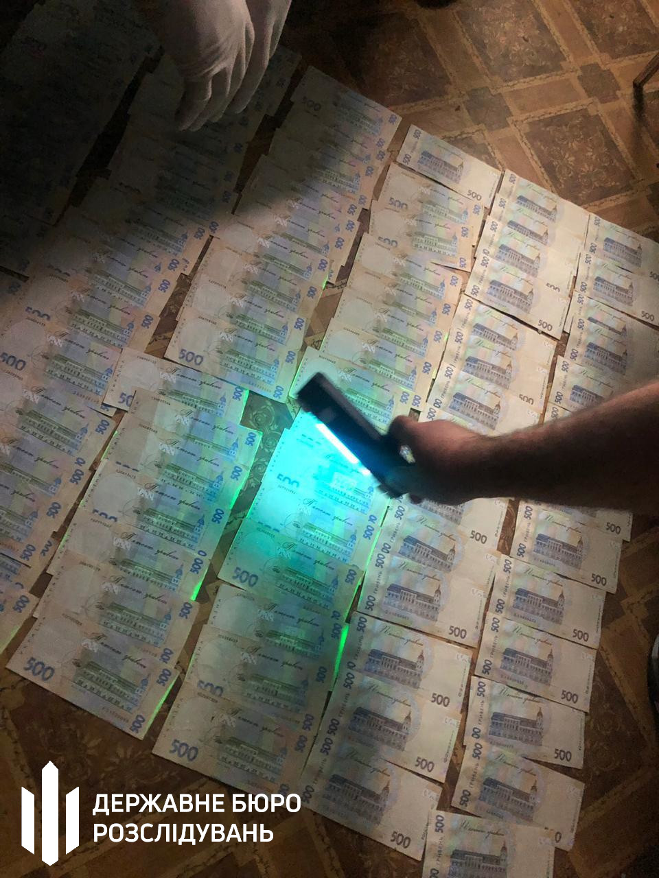 Харьковского чиновника фискальной службы поймали на взятке в 45 тысяч гривен
