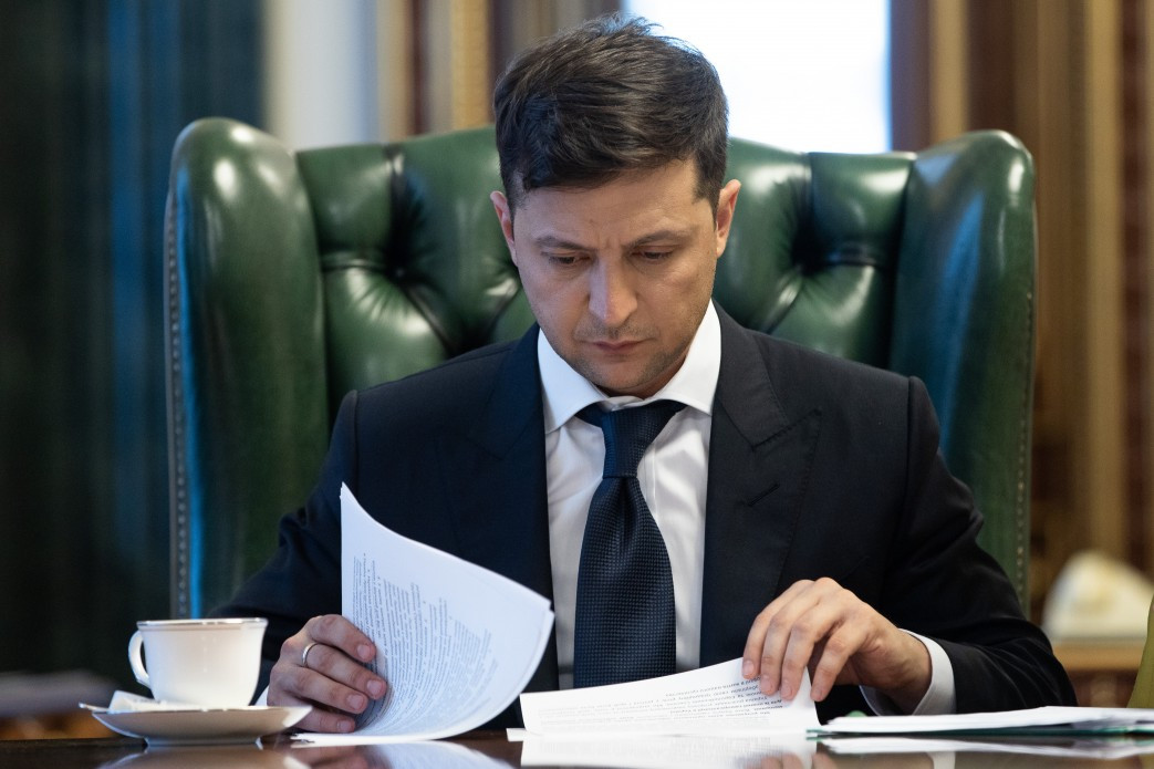 Владимир Зеленский подал в Раду закон об импичменте
