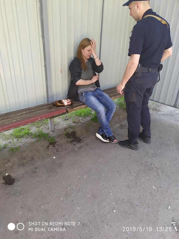 В Харькове женщина избивала на детских площадках детей – соцсети
