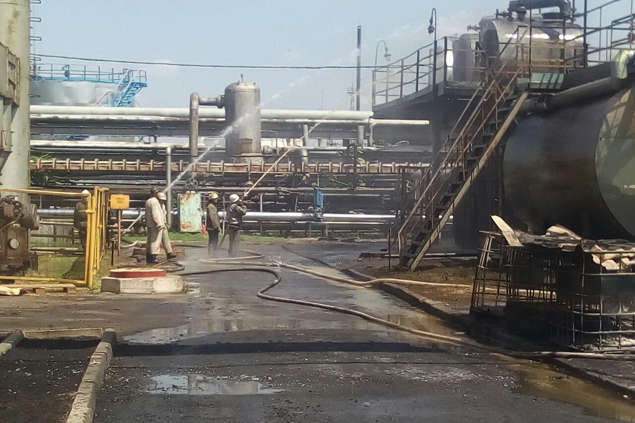 В Харьковской области горело предприятие по переработке газового конденсата и нефти