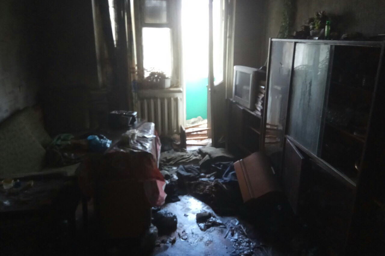 Под Харьковом во время пожара в пятиэтажке погиб мужчина