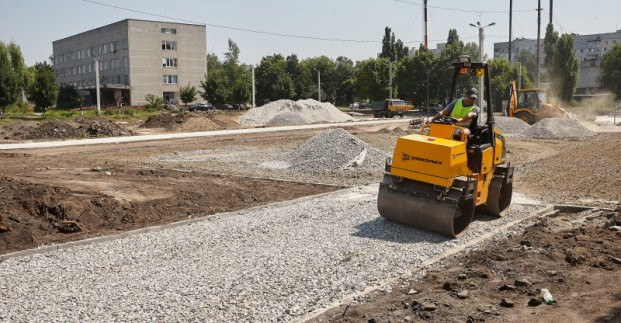 В Харькове продолжается реконструкция школьных стадионов