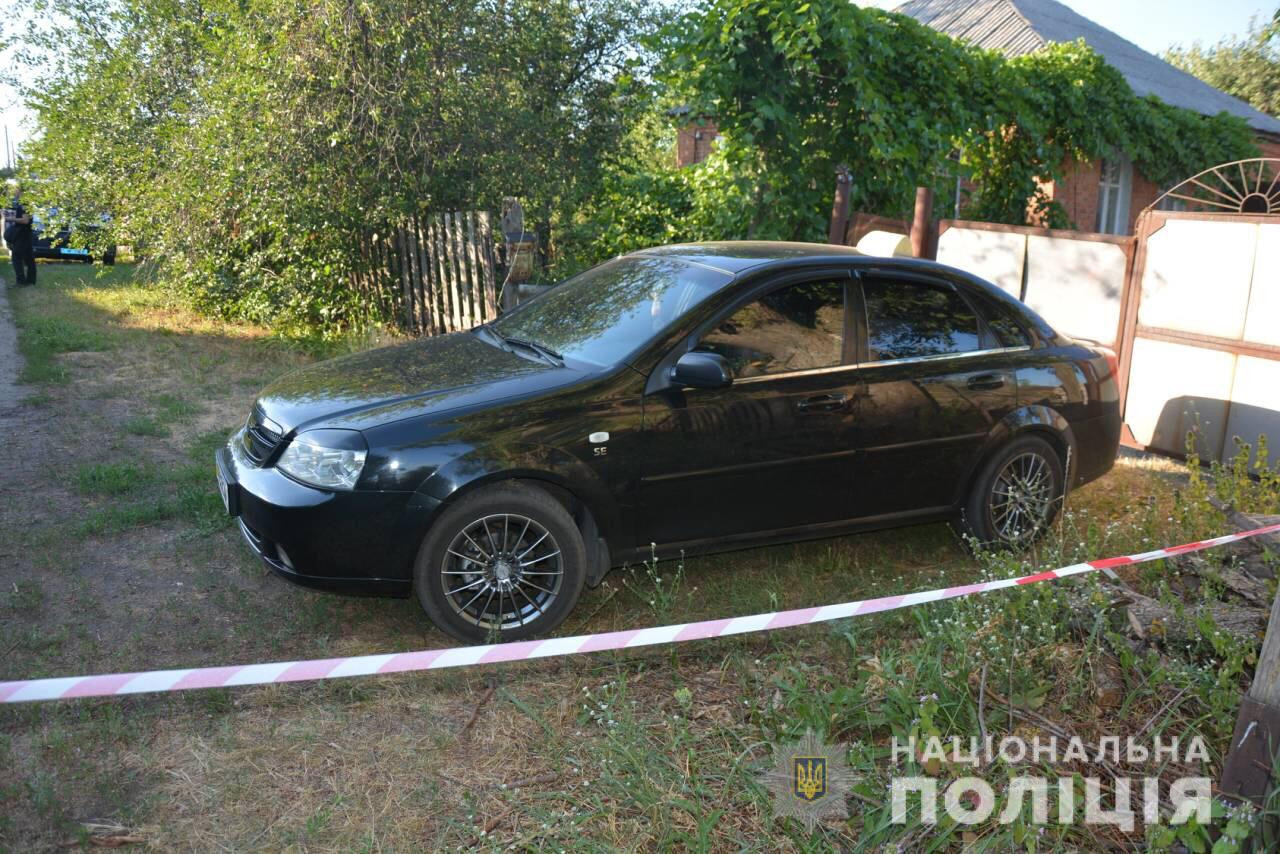 На Харьковщине полицейские задержали мужчину за нападение на водителя такси