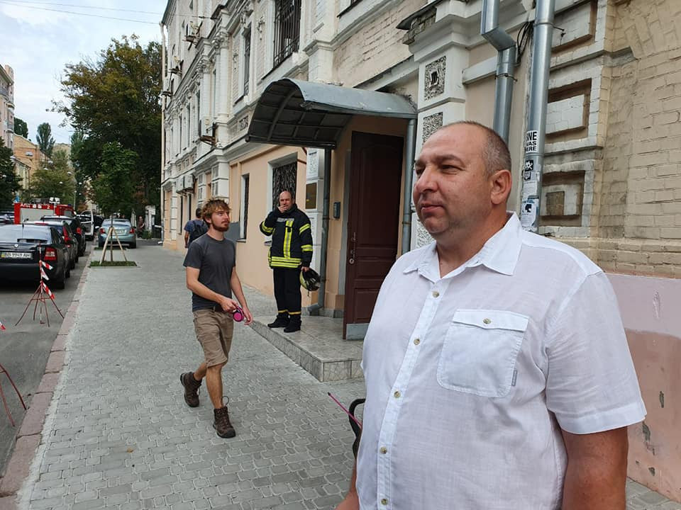 Директор Октябрьского лесхоза, который докладывал о вырубке Зеленскому, говорит, что его хотят уволить