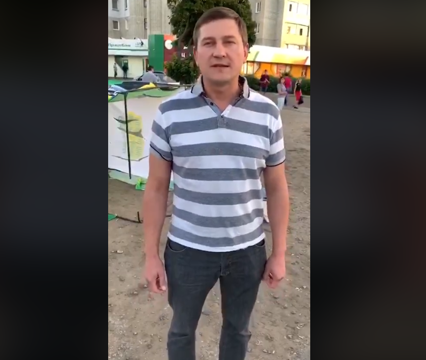В Харькове неизвестные напали на палатку кандидата от “Слуги народа” (видео)