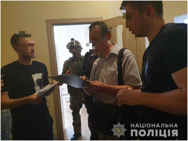 Подозреваемых в массовых “минированиях” Харькова выпустили из СИЗО под залог (видео)