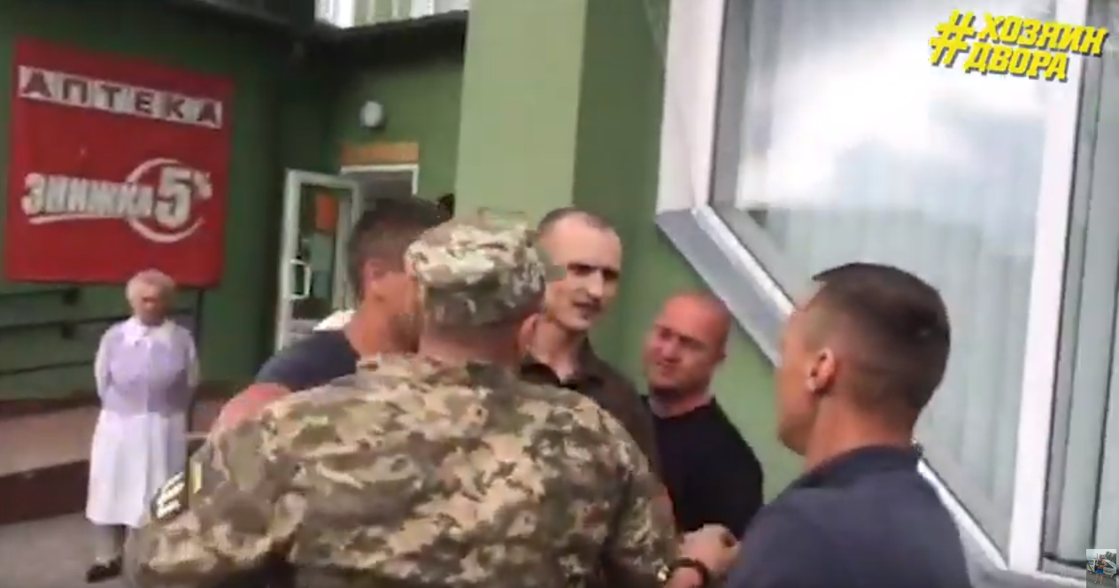 Харьковский блогер просит Зеленского разобраться с произволом военкоматов (видео)