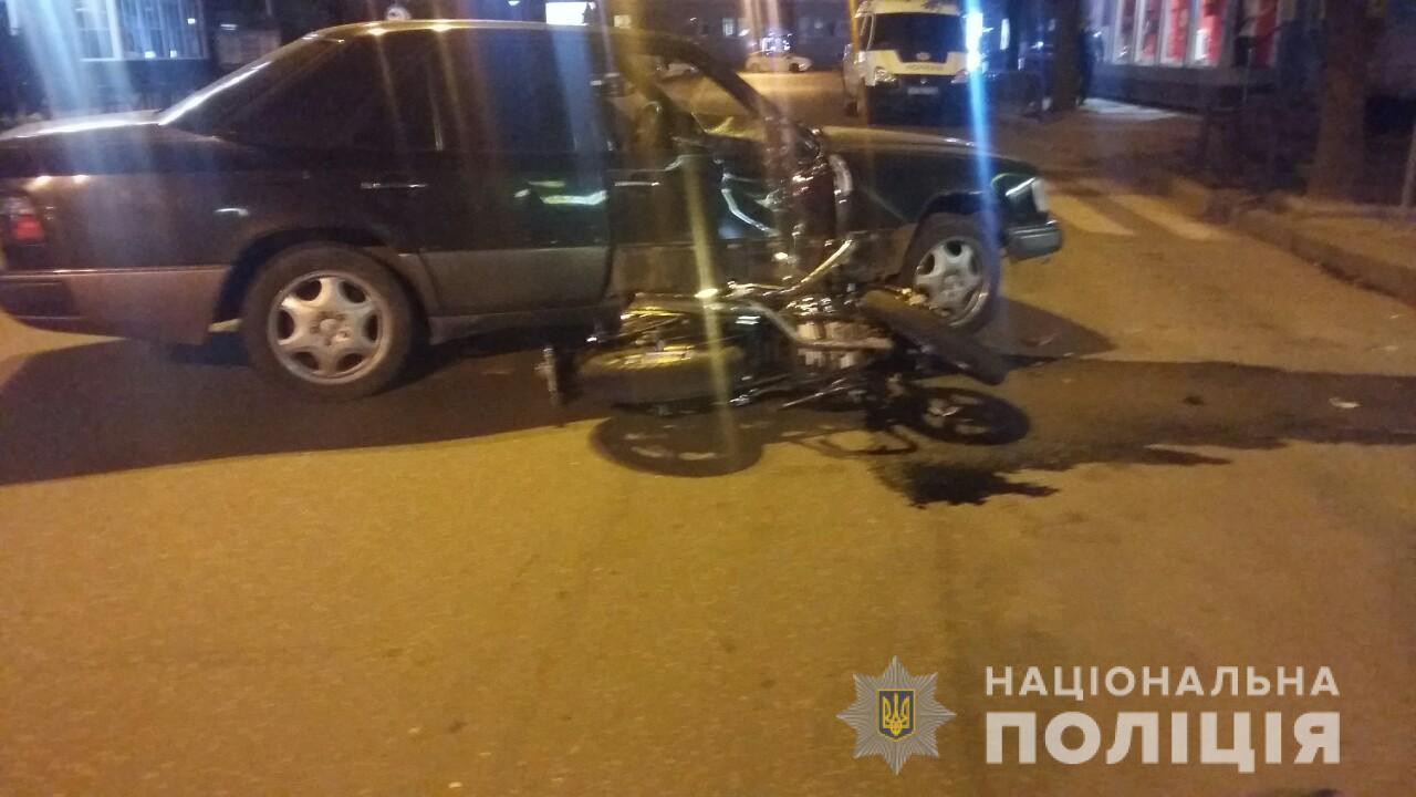 Ночью в центре Харькова сбили мотоциклиста