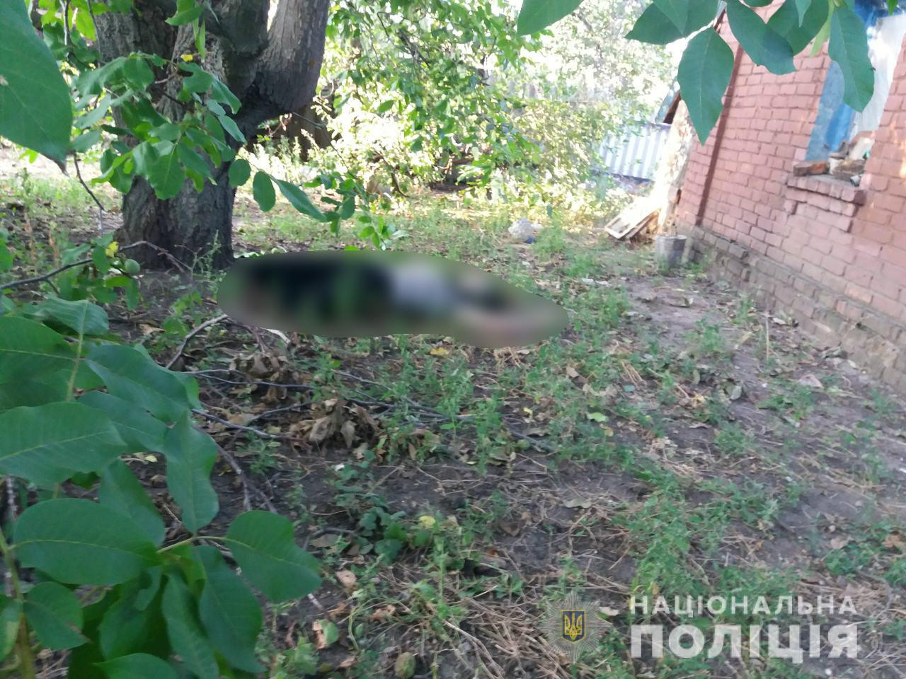 Под Харьковом повесилась 15-летняя девочка из-за несчастной любви