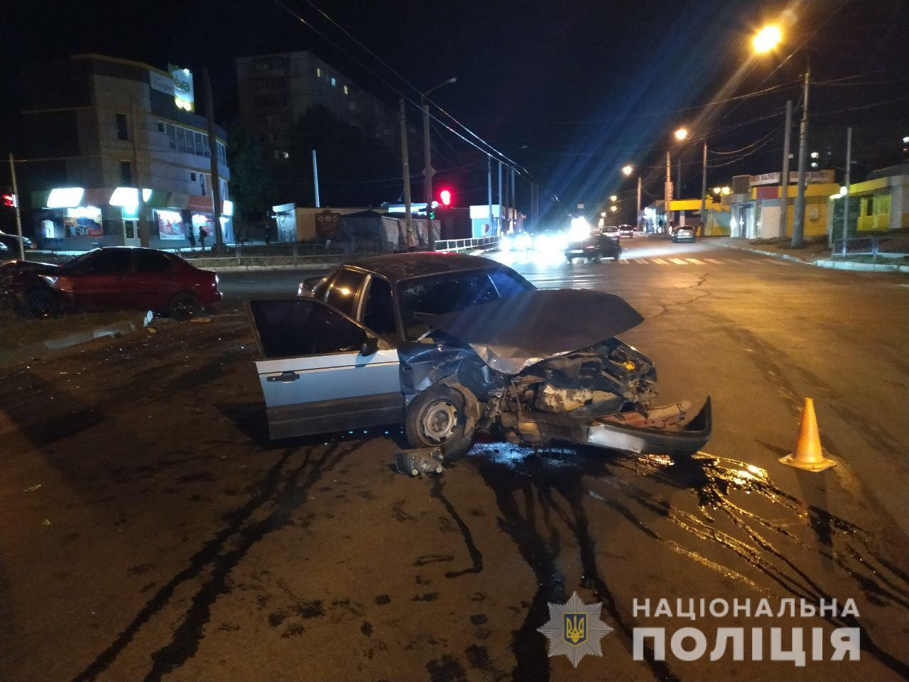На Салтовке столкнулись два автомобиля: пострадали оба водителя
