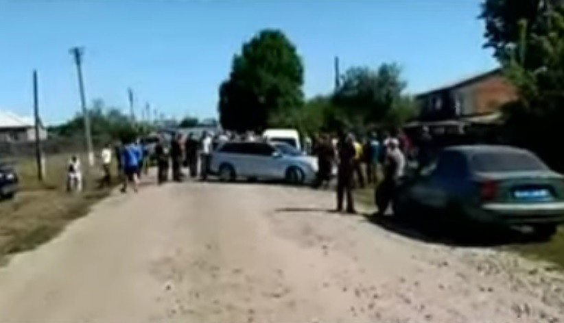 Совершено нападение на журналистов “112 Украина”, снимавших незаконную вырубку леса, которую требовал пресечь Зеленский (видео)
