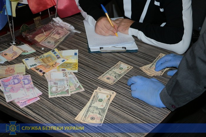 СБУ разоблачила на систематических взятках чиновника харьковского ВУЗа (видео)