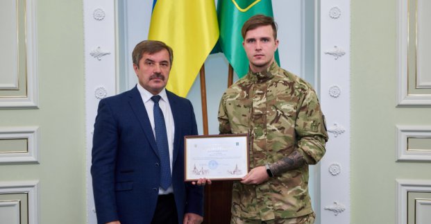В горсовете поздравили военнослужащих с Днем защитника Украины