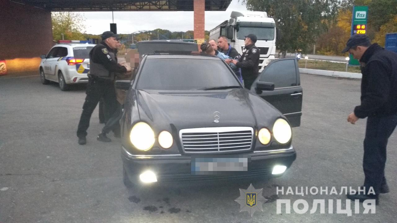 Мертвая девушка на лестнице: харьковские полицейские задержали возможного убийцу