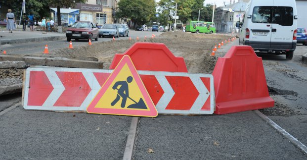 На Полтавском Шляхе ограничивается движение транспорта