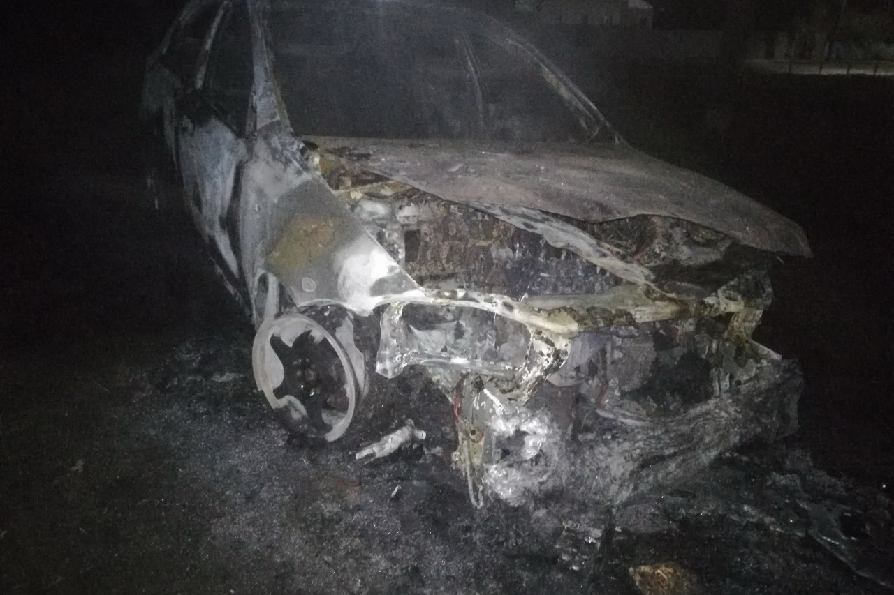 Под Харьковом сгорел автомобиль: есть погибший