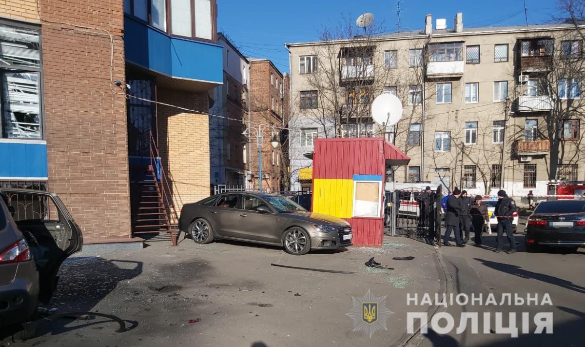 По факту взрыва в центре Харькова открыли два уголовных дела
