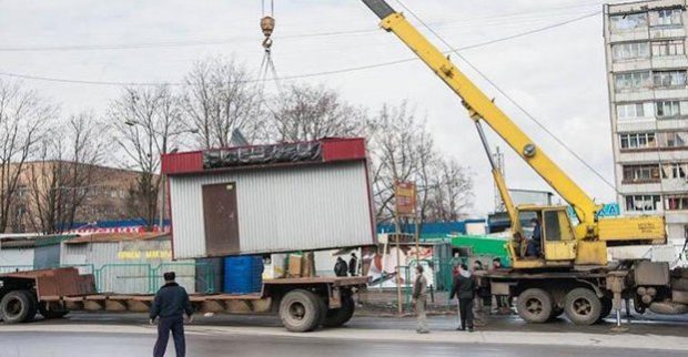 Харьков освободили от почти полтысячи самовольно установленных объектов