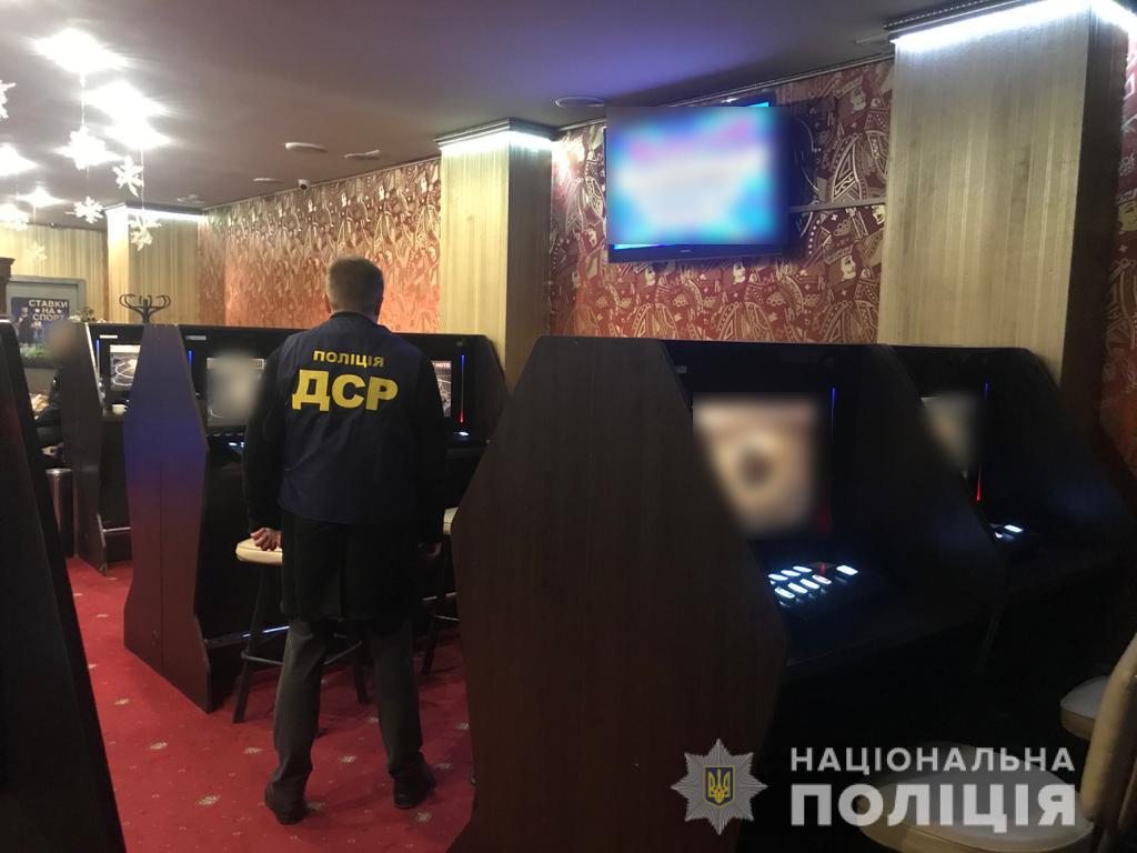 В Харьковской области полиция закрыла всего лишь 19 игровых салонов (видео)
