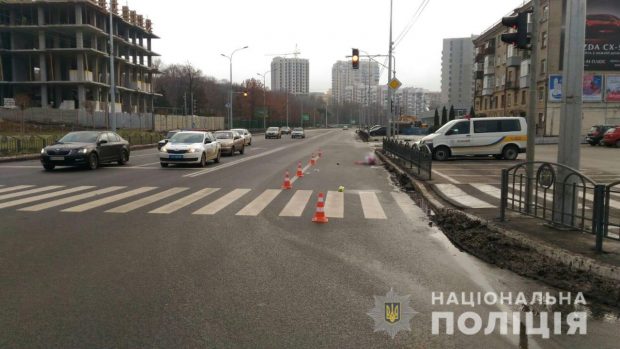 В Харькове водитель легковушки сбил женщину-пешехода и сбежал с места аварии