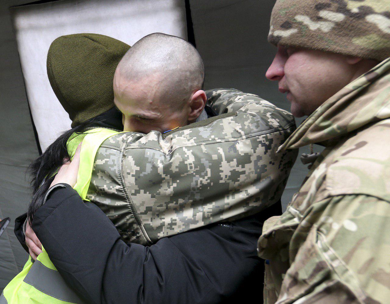 Из плена боевиков вернулись домой 76 украинцев