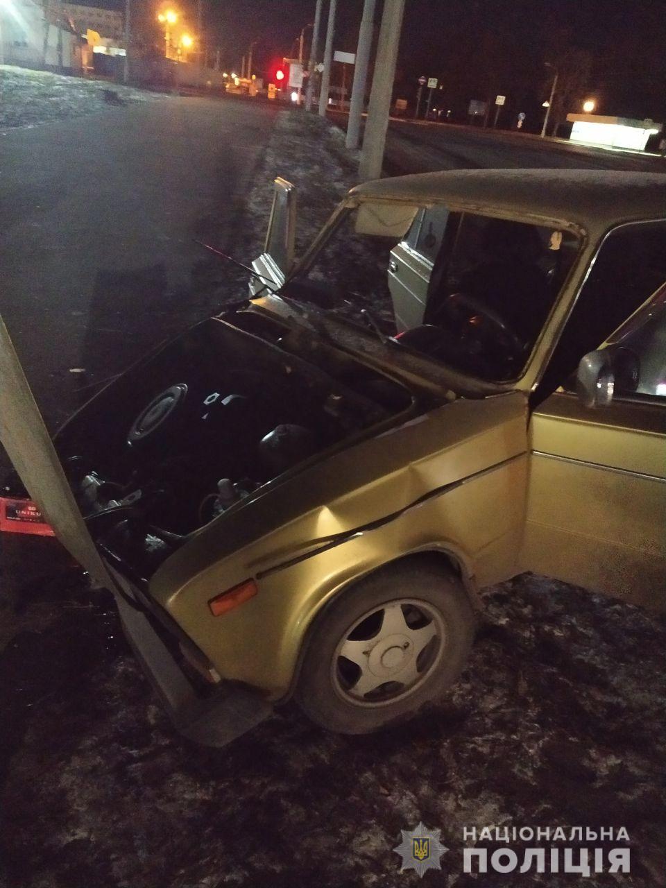 Пьяный харьковчанин угнал и разбил автомобиль