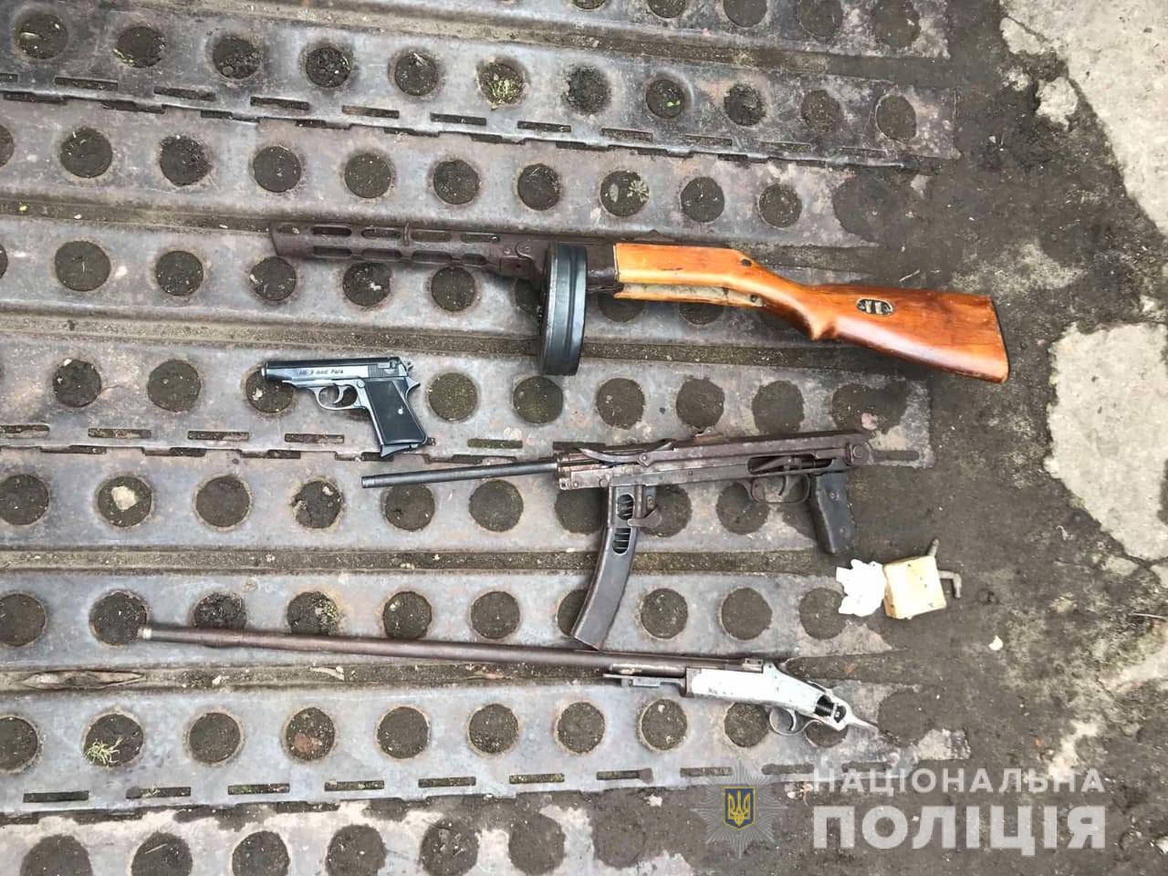 Под Харьковом у мужчины обнаружили арсенал с оружием Второй мировой войны