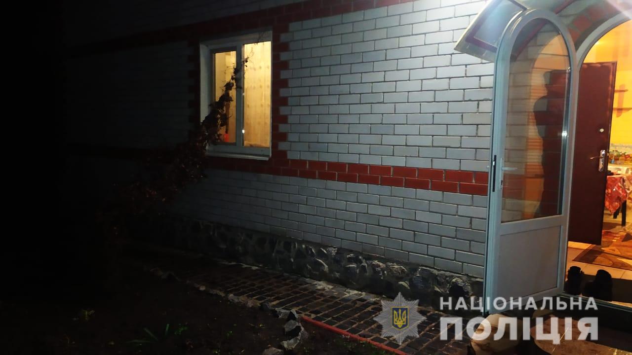 Под Харьковом мужчина во время застолья едва не убил приятеля